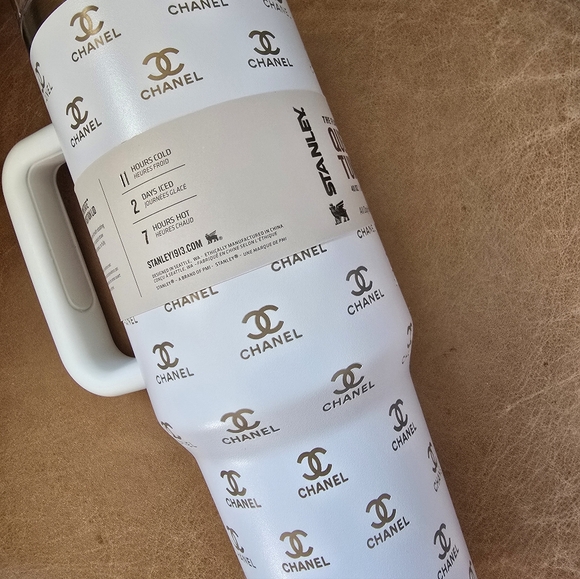 Stanley CHANEL Flowstate Tumbler Cup 40oz - Picture 2 of 3